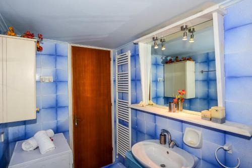 Een badkamer bij Villa Emily Zakynthos