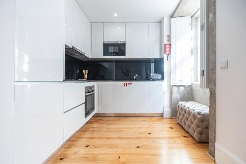 Elegant Downtown 1BR Flat w/ AC by LovelyStay