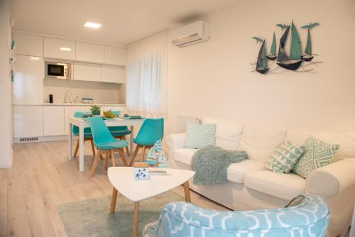 Kuchyň nebo kuchyňský kout v ubytování Panoramic apartments