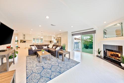 Modern Tamarack Cottage – Photos 3