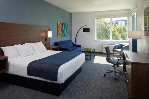Ein Bett oder Betten in einem Zimmer der Unterkunft Hayward Inn