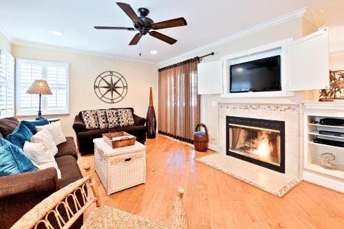 DP-4 Ritz Pointe Condo – Photos 3