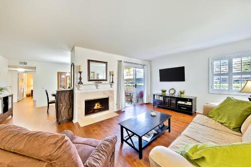 Ritz Point Condo – Photos 2