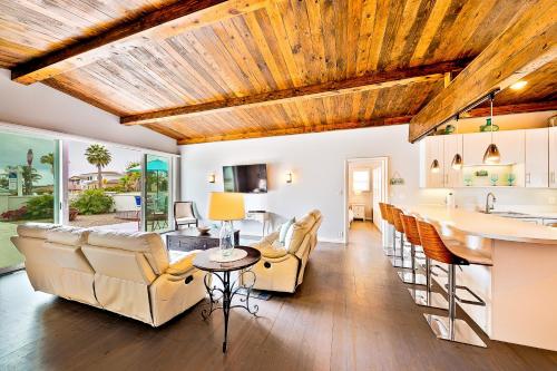 Carlsbad Tamarack Beach Getaway - BLRE013,634-05-2023
