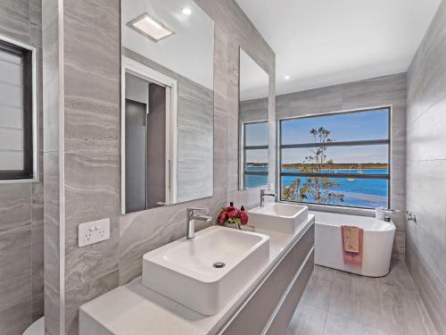 Koupelna v ubytování Maggies Place 46B Danalene Parade