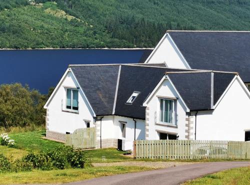 Lochside, 1 The Corries – Photos 2
