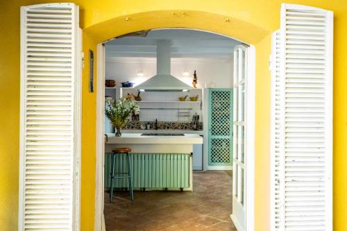 Lidia's Rural House (HUTB-0615)