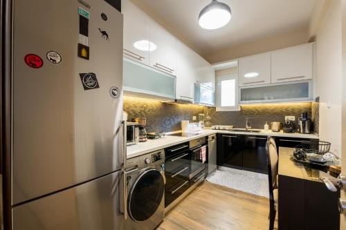 2bed renovated flat close to Ampelokipoi metro