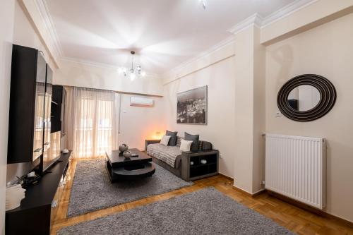 2bed renovated flat close to Ampelokipoi metro