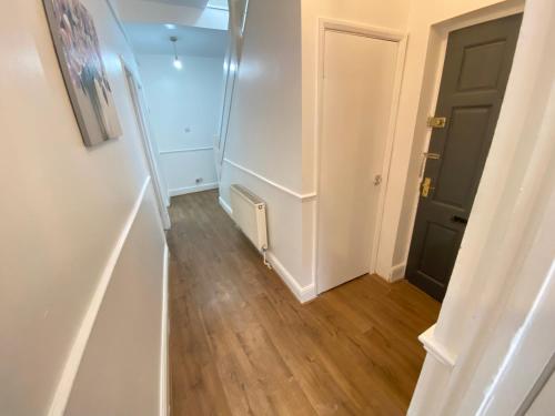 3 Bed House next to London City Airport.