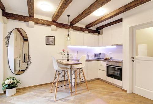 Kuchyňa alebo kuchynka v ubytovaní Apartment City Gem
