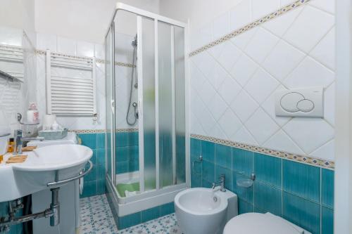 A bathroom at VG Trevi Fountain 5 STELLE Elegant Apartment