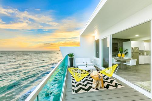 Siegel's Malibu Oceanfront Bliss V