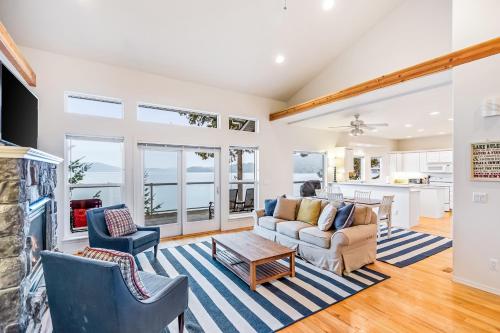 Driftwood Luxury – Photos 3