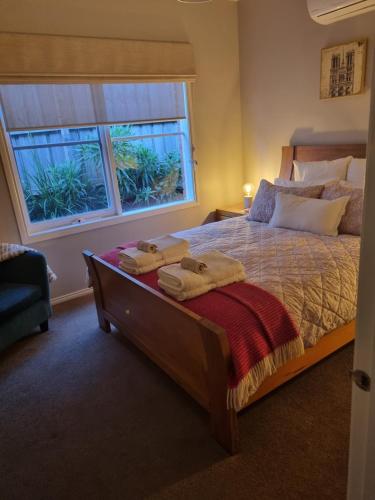 Llit o llits en una habitació de Oxford Rise Apartment
