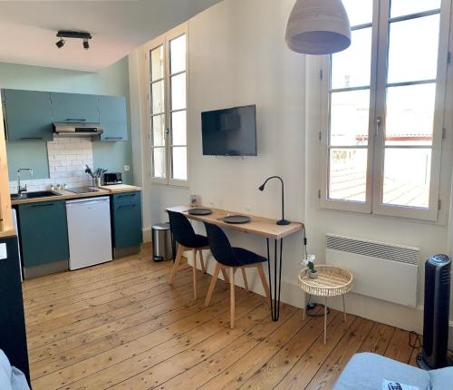 Photo de la galerie de l'établissement LE DUMON 4 - Studio NEUF LUMINEUX CALME - WiFi - GARE 200m, à Agen