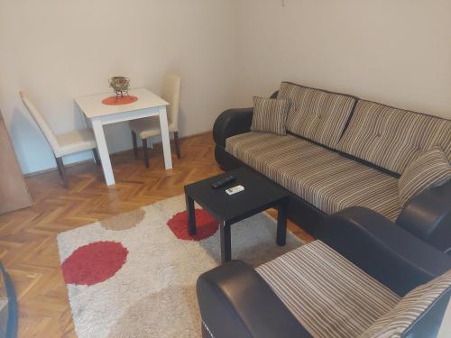 Χώρος καθιστικού στο Apartment Perla
