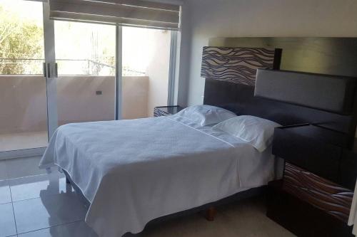 Postel nebo postele na pokoji v ubytování Casa Sol, Piso Luna, Casa Sol, Floor Moon