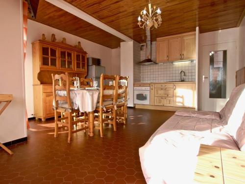 Appartement Chamrousse, 3 pièces, 6 personnes - FR-1-340-48