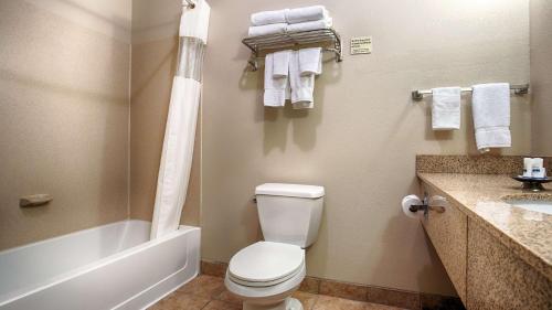 Gallery image of Best Western Plus Eastgate Inn & Suites in Wichita