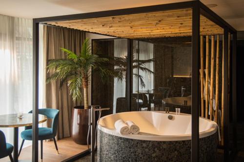 Koupelna v ubytování Van der Valk Hotel Beveren