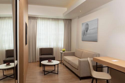 Posezení v ubytování Park Inn By Radisson Clark