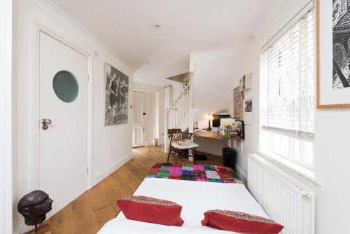 Foto da galeria de Lovely 2 Bedroom Family Home near Tower Bridge em Londres