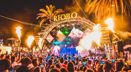 Επισκέπτες που μένουν στο Tenuta Rosa Casa Salento Holidays