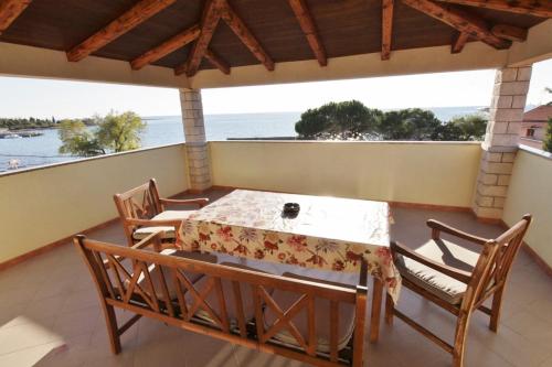 Apartments Zambratija