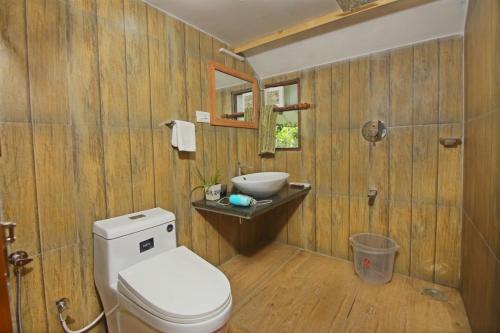 Bathroom sa Spice Villa Thekkady