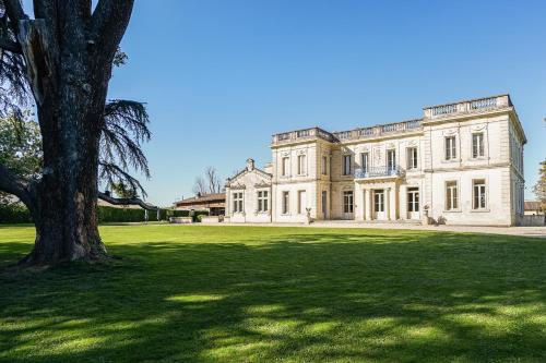 Foto dalla galleria di Hôtel Château La Chèze - Bordeaux Floirac a Floirac