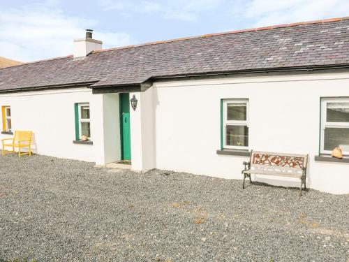 Pat White's Cottage – Photos 2
