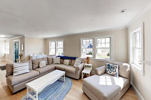 Ferry View Villa – Photos 2