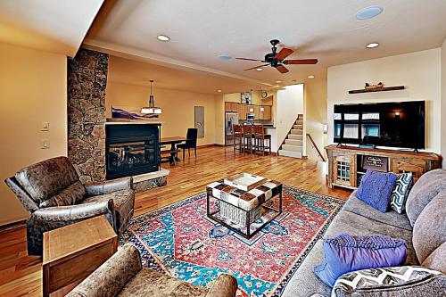 Teller Townhomes 307B – Photos 3