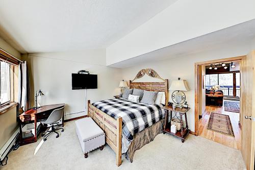 The Pines Condo Unit 2044 – Photos 3