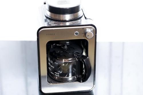a close up of a blender with a tea pot in it at Fukuoka Condominium in Fukuoka