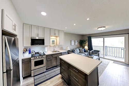 Lake View Delight Unit 11 – Photos 5