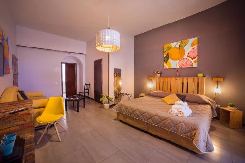 Toledo H, Naples Historical Center, by ClaPa Group