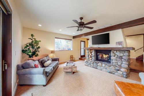 Warm Springs Getaway – Photos 2