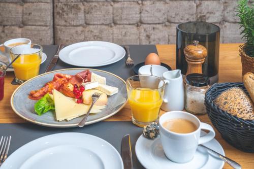 Jídlo v hotelu nebo okolí