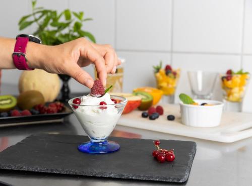 ホテルの敷地内または近くでの食事または食べ物