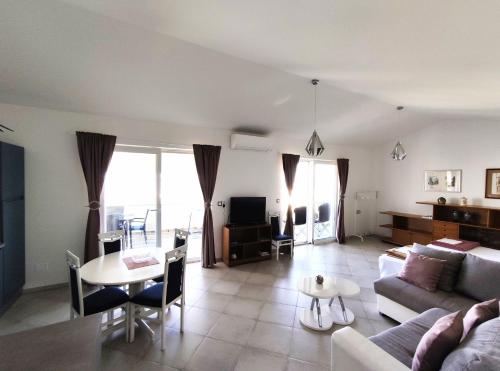 Gallery image of Villa Jadranka Rab apartman Nick in Rab