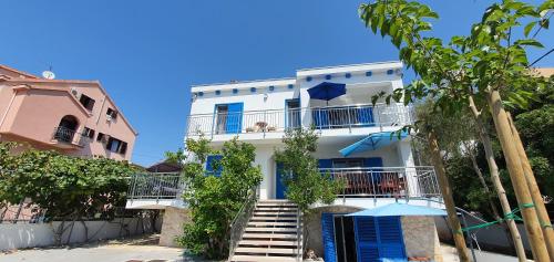 VIlla Blueberry