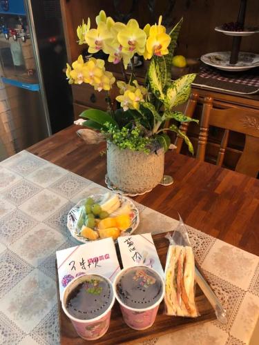ホームステイの敷地内または近くでの食事または食べ物