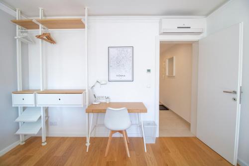 Boutique Sky City Apt. with BALCONY / TOP SPOT