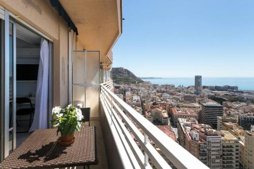 Breathtaking sea view from downtown Alicante!