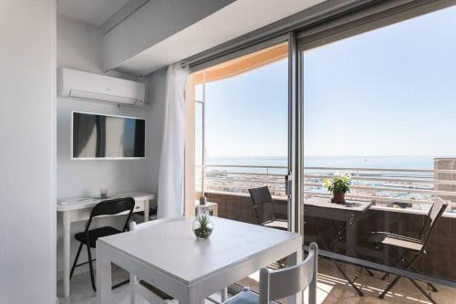 Breathtaking sea view from downtown Alicante!
