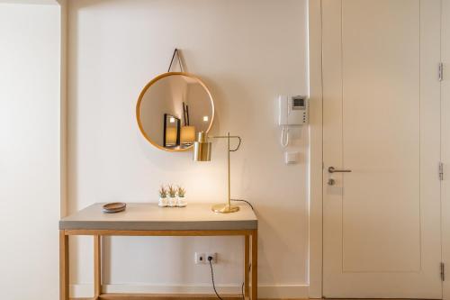 Chic Tailor Made Flat in Chiado