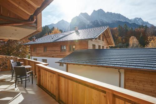 アパートメントから撮影された、または一般的な山の景色