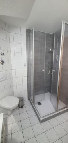 Um banheiro em Ferienwohnungen 11 und 14 im Haus Elfriede